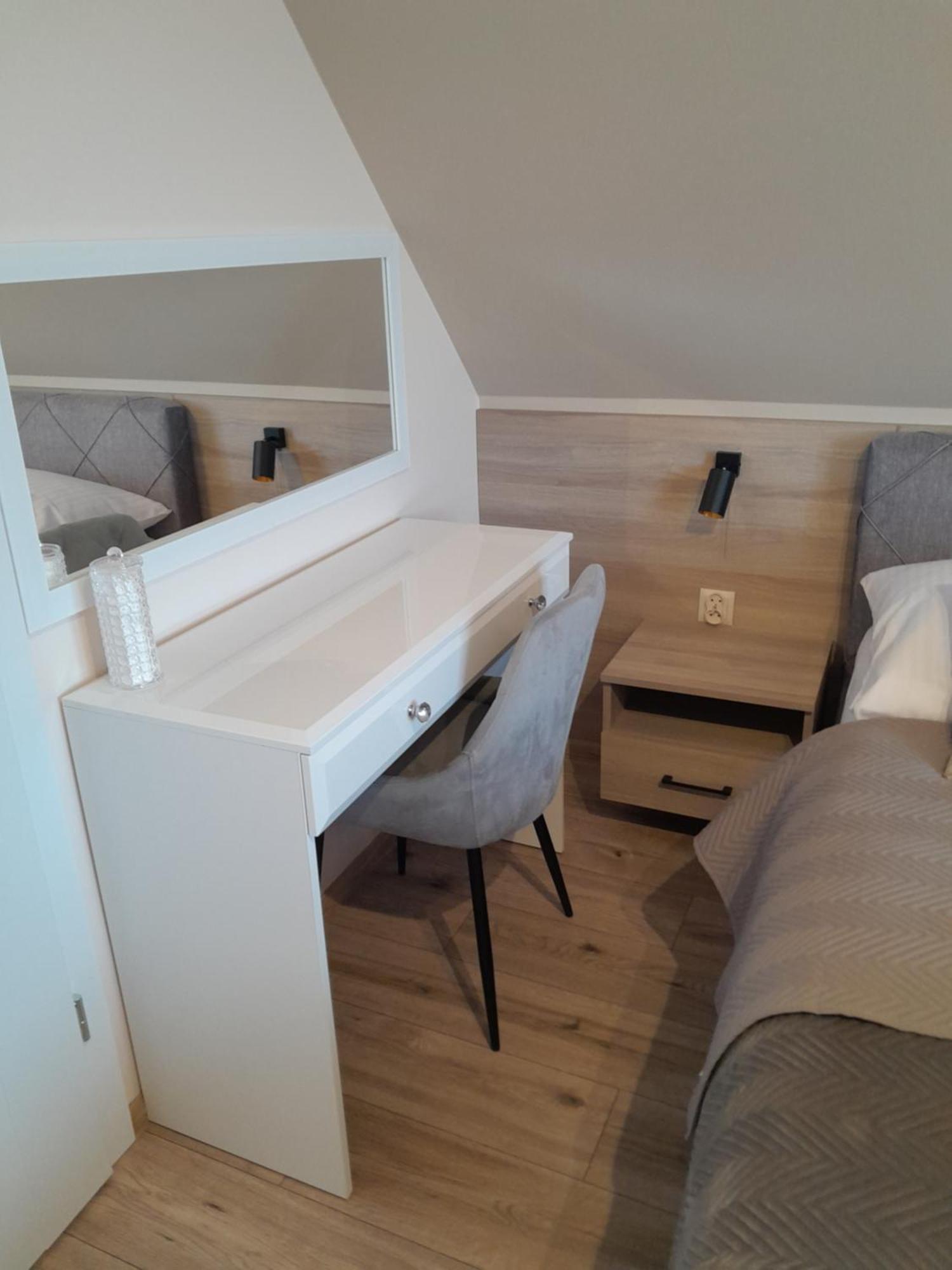 Domek Pod Brzozami Z Jacuzzi ,Grillem I Tarasem Przemyśl Zewnętrze zdjęcie
